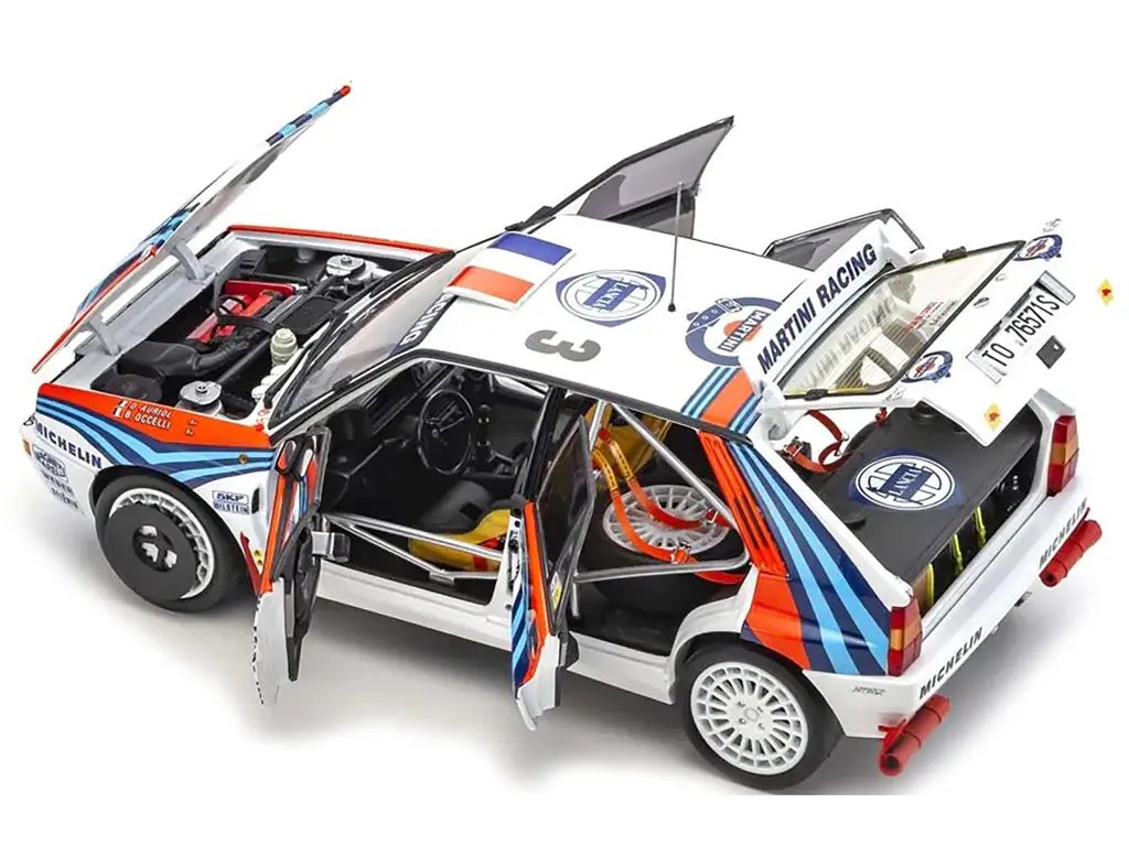 Kyosho 1/18 Lancia Delta HF Integrale Evo #3 Martini Racing Diecast Model 2 Kyosho 1/18 Lancia Delta HF Integrale Evo #3 Martini Racing Diecast Model - Image 2