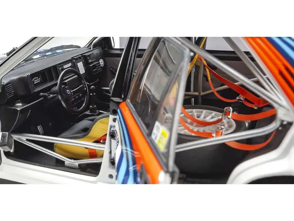 Kyosho 1/18 Lancia Delta HF Integrale Evo #3 Martini Racing Diecast Model 3 Kyosho 1/18 Lancia Delta HF Integrale Evo #3 Martini Racing Diecast Model - Image 3