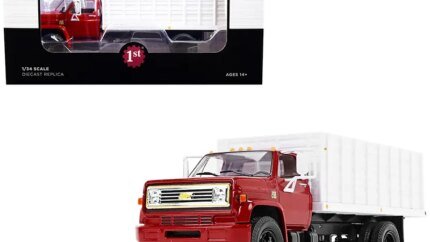 1970s Chevrolet C65 Grain Truck Diecast Model 1/34 by First Gear – Red & White with Corn Load