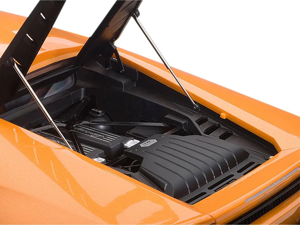 Stunning Lamborghini Huracan LP610-4 Arancio Borealis 1/12 Model Car by Autoart 4 Stunning Lamborghini Huracan LP610-4 Arancio Borealis 1/12 Model Car by Autoart - Image 4