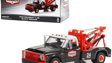 Vintage 1970 Chevrolet C-30 Dually Wrecker Tow Truck Diecast Model - Texaco 24 Hour Service