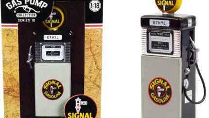 Vintage 1951 Wayne 505 Signal Gasoline Diecast Model 1/18 by Greenlight