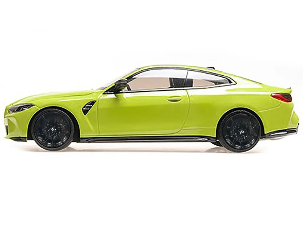 Exclusive 2020 BMW M4 Yellow Carbon Top 1/18 Diecast Model by Minichamps – Limited Edition of 750