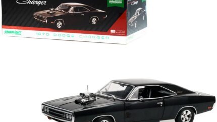 1970 Dodge Charger Black Diecast Model 1/18 by Greenlight - Artisan Collection