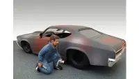 Mechanic Jerry Figurine for 1/24 Scale Models - American Diorama Collectible