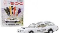1970 Oldsmobile Vista Cruiser Indianapolis 500 Pace Car 1/64 Diecast by Greenlight