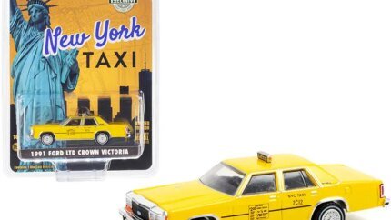 1991 Ford LTD Crown Victoria Yellow "NYC Taxi" (New York City) "Hobby Exclusive" 1/64 Diecast Model Car by Greenlight