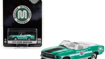 1970 Ford Mustang Mach 1 428 Cobra Jet Convertible Diecast - Greenlight Hobby Exclusive 1/64