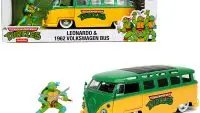 1962 Volkswagen Bus TMNT Diecast Model with Leonardo Figurine by Jada - 1/24 Scale
