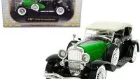 1934 Duesenberg Diecast Model Car 1/32 by Signature Models - Black & Green Collectible