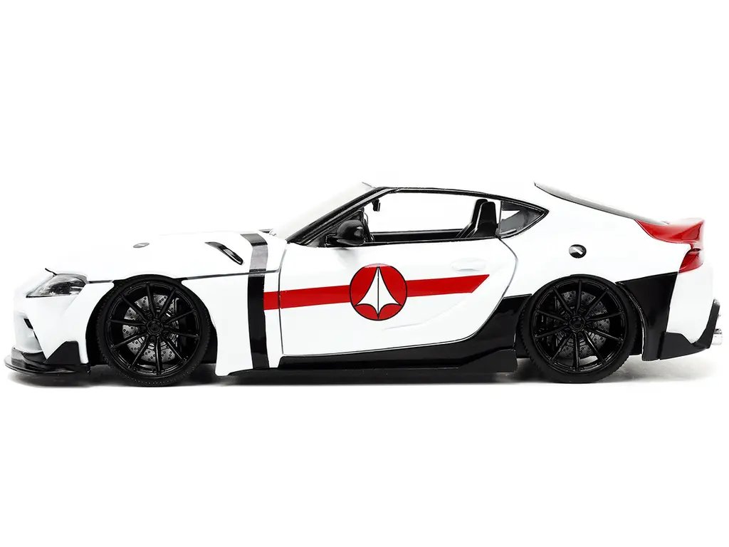 2020 Toyota Supra White with Rick Hunter Robotech Diecast Figurine – Jada Hollywood Rides 1/24 Model Car