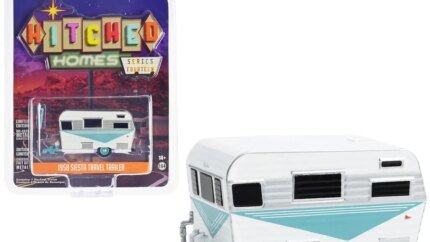 1958 Siesta Travel Trailer Diecast Model 1/64 by Greenlight - White & Teal with Silver Stripes
