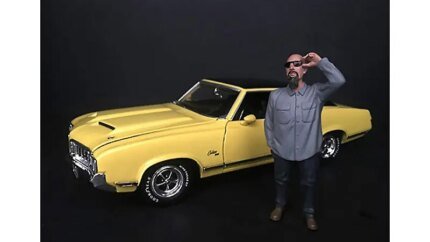 Realistic 1/18 Scale 'Hanging Out II' Frank Figurine by American Diorama