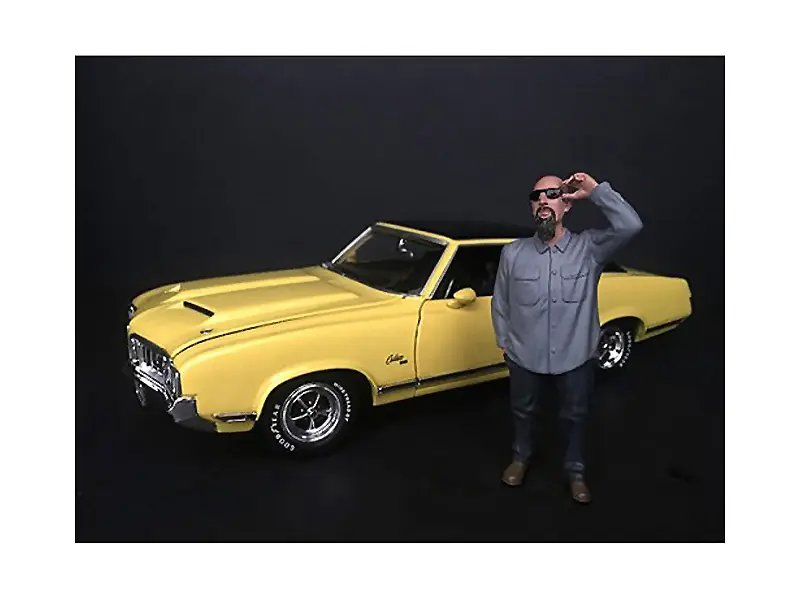 Realistic 1/18 Scale ‘Hanging Out II’ Frank Figurine by American Diorama