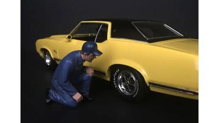 Mechanic Juan with Lug Wrench 1/24 Scale Model Figurine by American Diorama