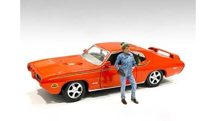 Retro Female Mechanic IV Figurine for 1/18 Scale Models - American Diorama Collectible