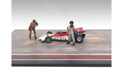 "Race Day" Two Diecast Figures Set 2 for 1/43 Scale Models by American Diorama