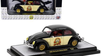 Limited Edition 1952 Volkswagen Beetle Deluxe 1/24 Diecast Model Car by M2 Machines - Black & Cream with Red Interior