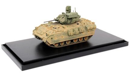 1/72 M2A3 Bradley IFV Olive Drab Model - NEO Dragon Armor Series by Dragon Models