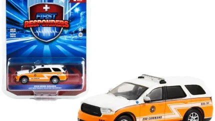 2019 Dodge Durango White and Orange "West Deer Township Volunteer Fire Company 290 Command Gibsonia Pennsylvania" "First Responders" Series 1 1/64 Diecast Model Car by Greenlight