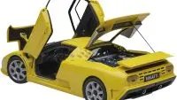 Bugatti EB110 SS Super Sport 1/18 Model Car - Giallo Yellow with Silver Wheels by Autoart