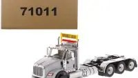 International HX620 Day Cab Tridem Tractor 1/50 Diecast Model - Light Grey by Diecast Masters