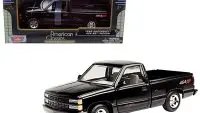 1992 Chevrolet 454 SS Black Diecast Model Truck 1/24 by Motormax