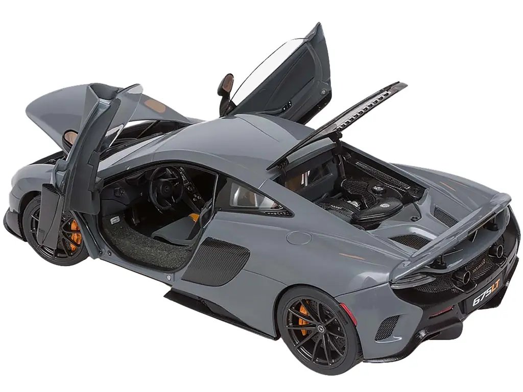 Exclusive McLaren 675LT Chicane Gray 1/18 Model Car by Autoart – Perfect Collectible for Enthusiasts