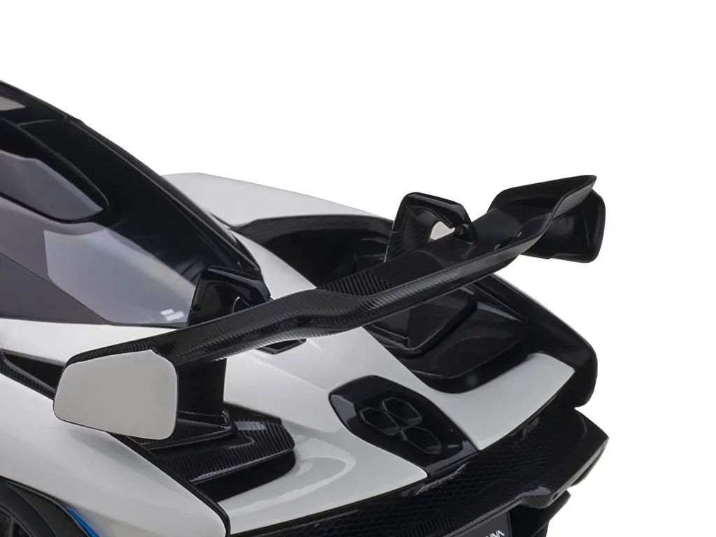 McLaren Senna Vision Pure White & Black 1/18 Model Car by AUTOart – Collector’s Dream