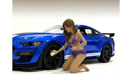 Alisa Bikini Car Wash Girl Figurine for 1/18 Scale Models - American Diorama Collectible