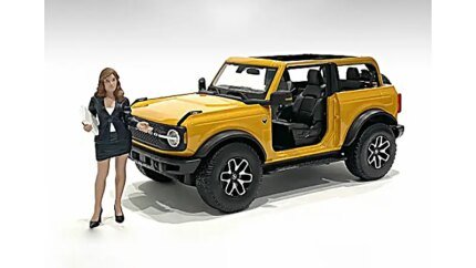 1/18 Scale Female Salesperson Figurine - The Dealership by American Diorama