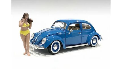 Beach Girl Amy Figurine - 1/24 Scale Model by American Diorama