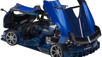 Pagani Huayra BC Blu Francia / Candy Blue Metallic with Carbon Accents 1/18 Model Car by Autoart