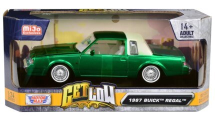 1987 Buick Regal Diecast Model - Green Metallic, White Interior, 1/24 Scale by Motormax
