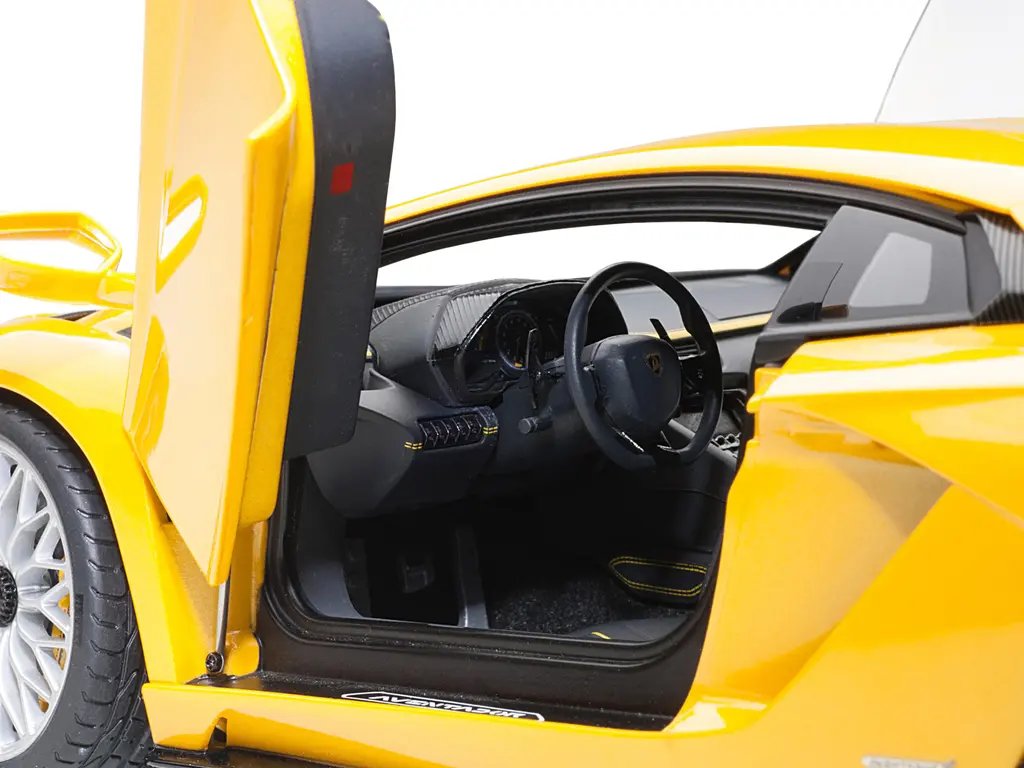 Stunning Lamborghini Aventador S Giallo Orion 1/18 Model Car by Autoart - Pearl Yellow Perfection 3 Stunning Lamborghini Aventador S Giallo Orion 1/18 Model Car by Autoart - Pearl Yellow Perfection - Image 3