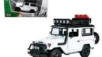 Toyota FJ40 Land Cruiser 1/24 Diecast Model - White 4x4 Overlanders by Motormax