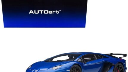 Lamborghini Aventador SVJ Blue Nethuns Metallic 1/18 Diecast Model Car by Autoart