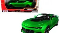 2017 Chevrolet Camaro ZL1 Metallic Green 1/24 Diecast Model by Motormax