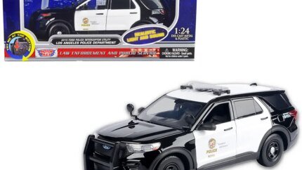 2015 Ford Police Interceptor Utility LAPD 1/24 Diecast Model Car with Lights & Sounds by Motormax