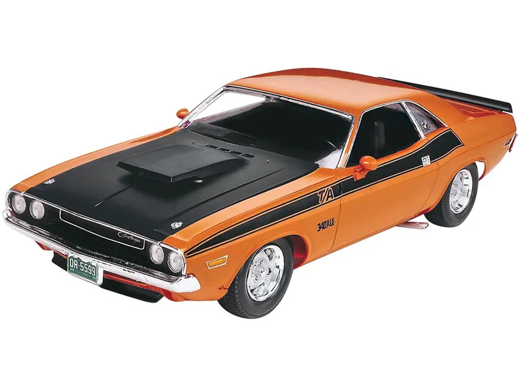 1970 Dodge Challenger T/A Model Kit – Revell 1/24 Scale Streetburner 2-in-1 Level 4