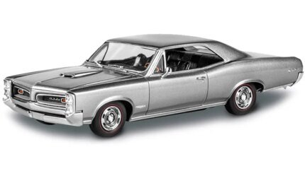 Build Your Dream: 1966 Pontiac GTO Revell Muscle Model Kit 1/25 Scale