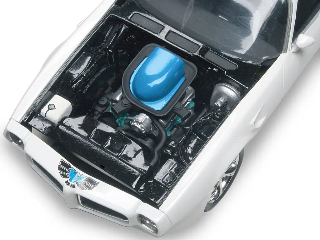 Revell 1970 Pontiac Firebird Model Kit 1/24 Scale – Level 4 Build for Collectors 2 Revell 1970 Pontiac Firebird Model Kit 1/24 Scale – Level 4 Build for Collectors - Image 2