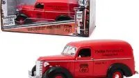 1939 Chevrolet Panel Truck Diecast Model - Phillips 66 Red, 1/24 Scale by Greenlight