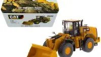 CAT Caterpillar 980M Wheel Loader 1/50 Diecast Model with Rock Bucket & Operator - High Line Series by Diecast Masters