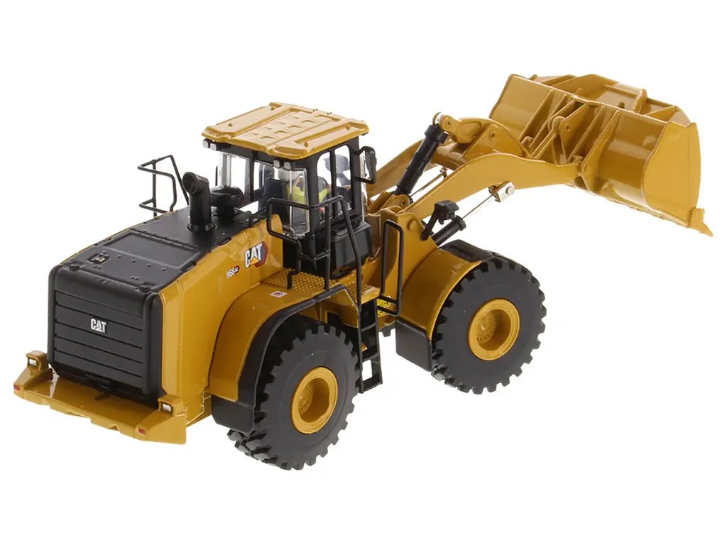 CAT Caterpillar 966 GC Wheel Loader 1/50 Diecast Model with Operator – High Line Series by Diecast Masters