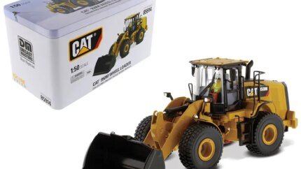 CAT 950M Wheel Loader Diecast Model 1/50 by Diecast Masters - High Line Series with Operator