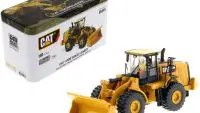 CAT Caterpillar 972M Wheel Loader 1/87 Scale Diecast Model by Diecast Masters - High Line Series with Operator