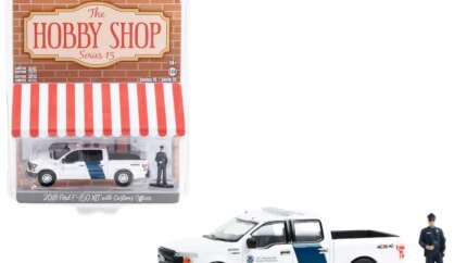 2018 Ford F-150 XLT U.S. Customs Diecast Model - Greenlight Hobby Shop Series 15