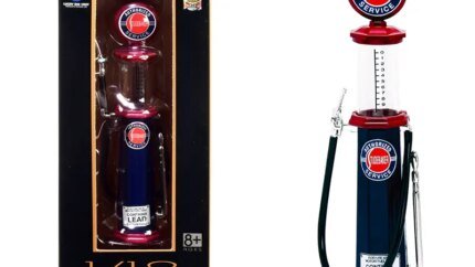 "Studebaker" Vintage Cylinder Gas Pump 1/18 Diecast Replica by Road Signature