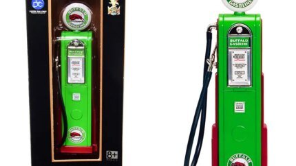 Vintage Buffalo Gasoline 1/18 Diecast Gas Pump Replica by Road Signature